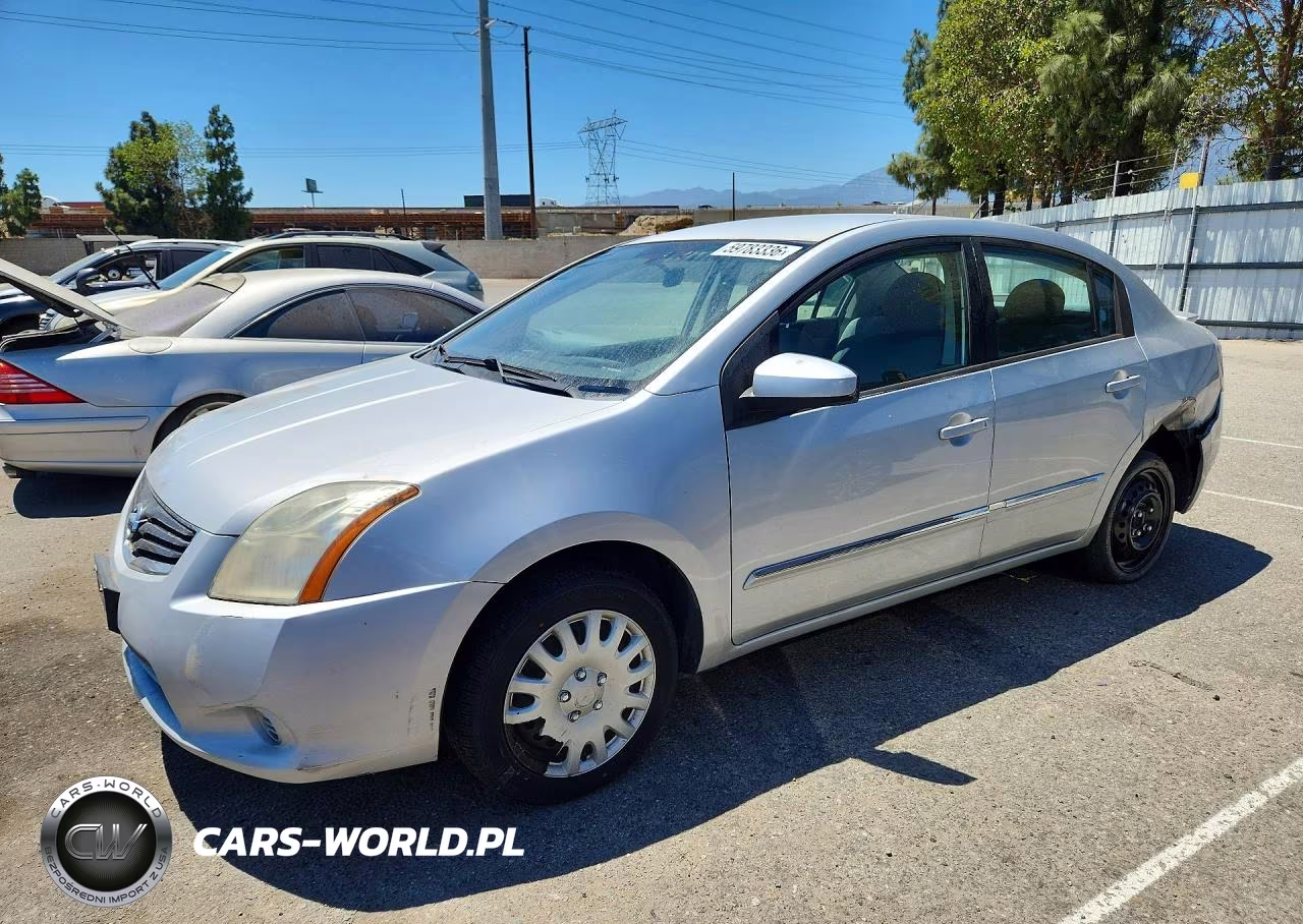2011 Nissan Sentra 2.0 – zdjęcie 1 z 12