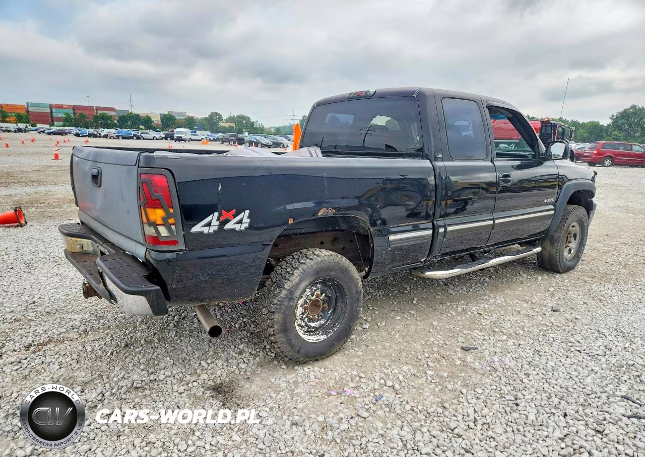 2002 Chevrolet Silverado K2500 VIN:1GCGK29U62Z113055 - 3