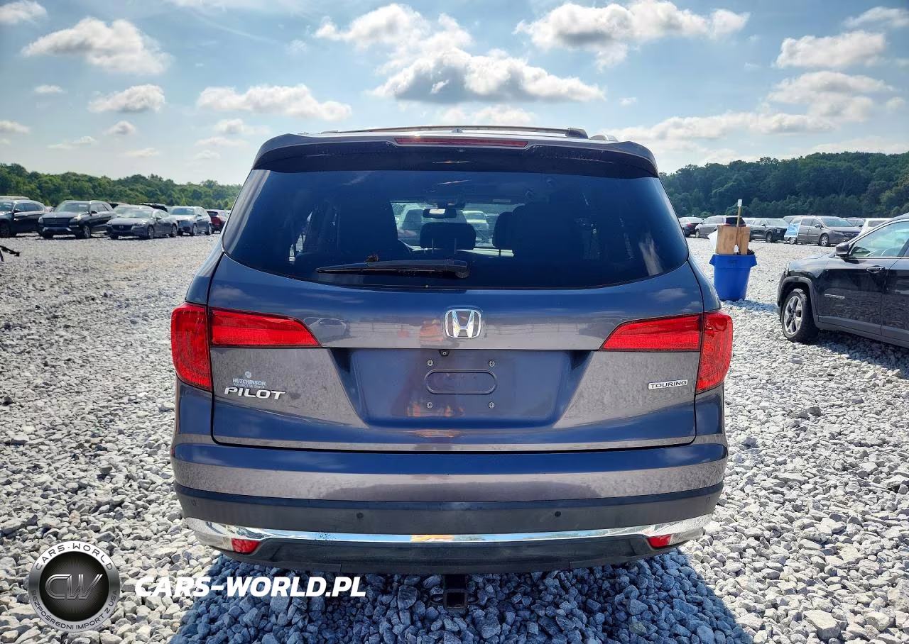 2017 Honda Pilot Touring VIN:5FNYF5H92HB011662 - 6