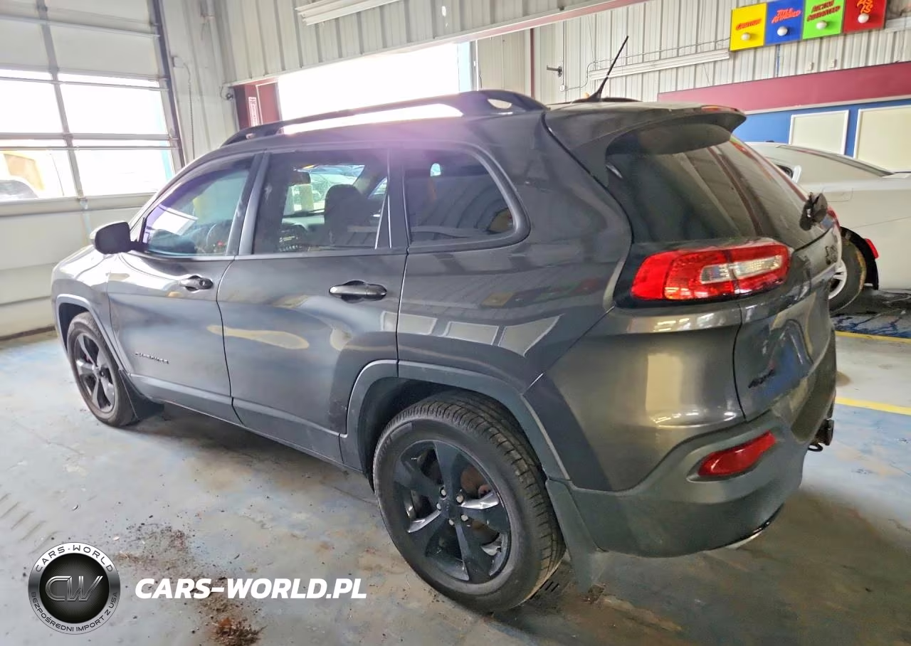 2015 Jeep Cherokee Latitude VIN:1C4PJMCS0FW719867 - 2
