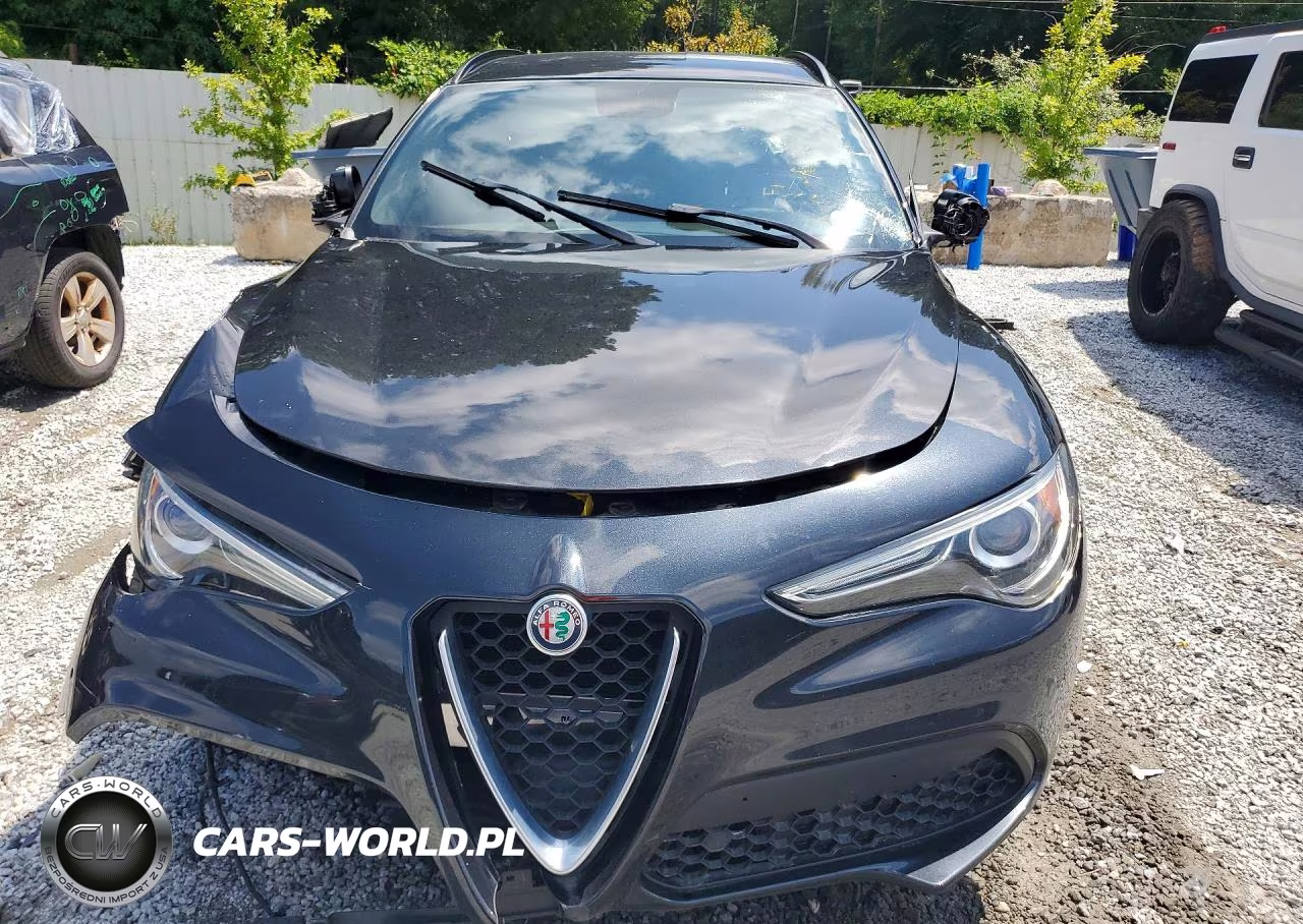 2018 Alfa Romeo Stelvio Ti Sport VIN:ZASFAKNN5J7B66957 - 5