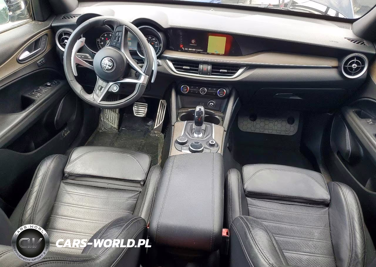 2018 Alfa Romeo Stelvio Ti Sport VIN:ZASFAKNN5J7B66957 - 8
