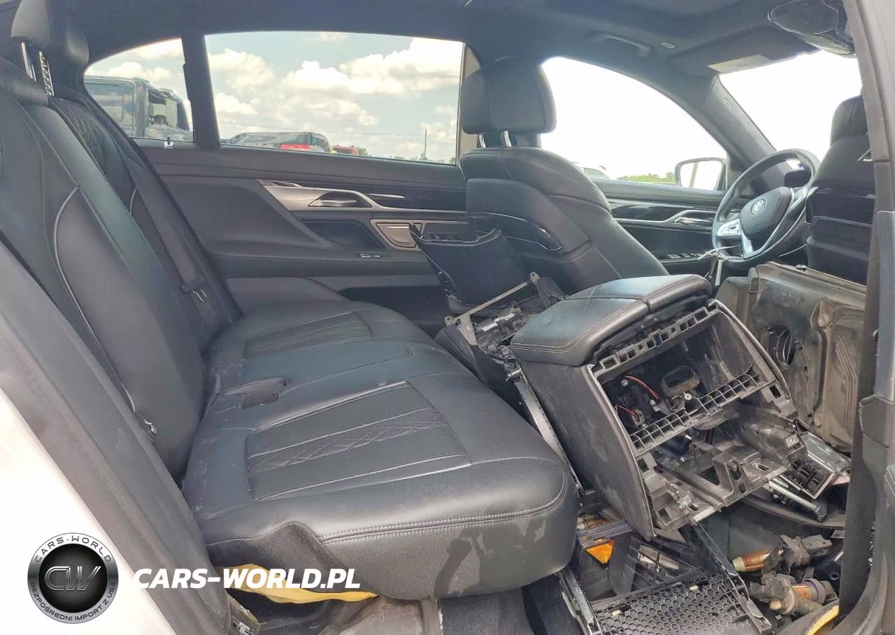 2018 BMW 750 Xi VIN:WBA7F2C5XJG424324 - 10