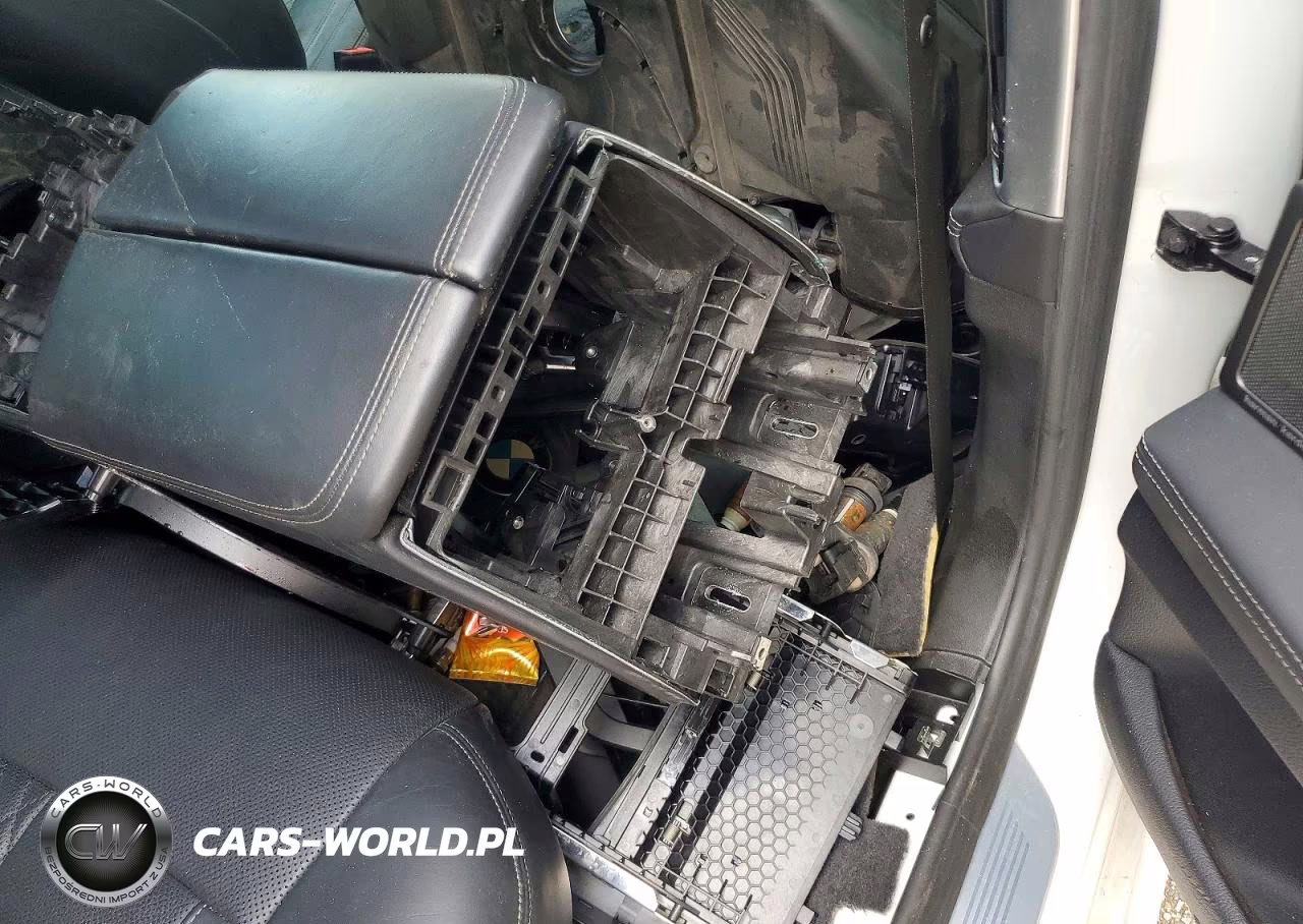 2018 BMW 750 Xi VIN:WBA7F2C5XJG424324 - 12