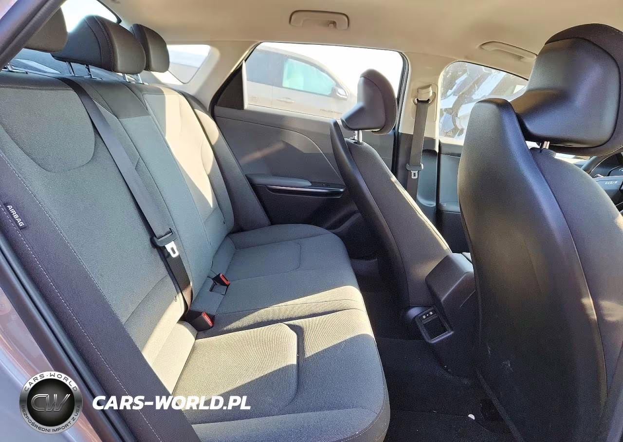 2025 Kia K4 Lxs VIN:3KPFT4DE4SE181547 - 10