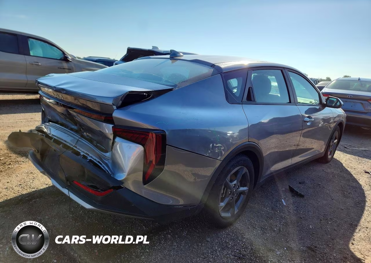 2025 Kia K4 Lxs VIN:3KPFT4DE4SE181547 - 3