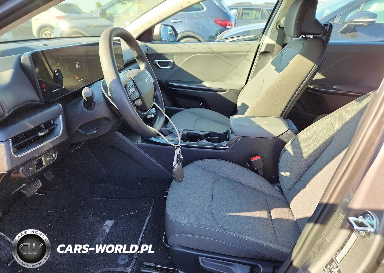 2025 Kia K4 Lxs VIN:3KPFT4DE4SE181547 - 7