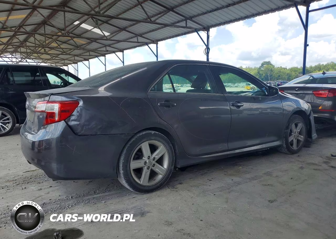 2014 Toyota Camry Se VIN:4T1BF1FK3EU460982 - 3