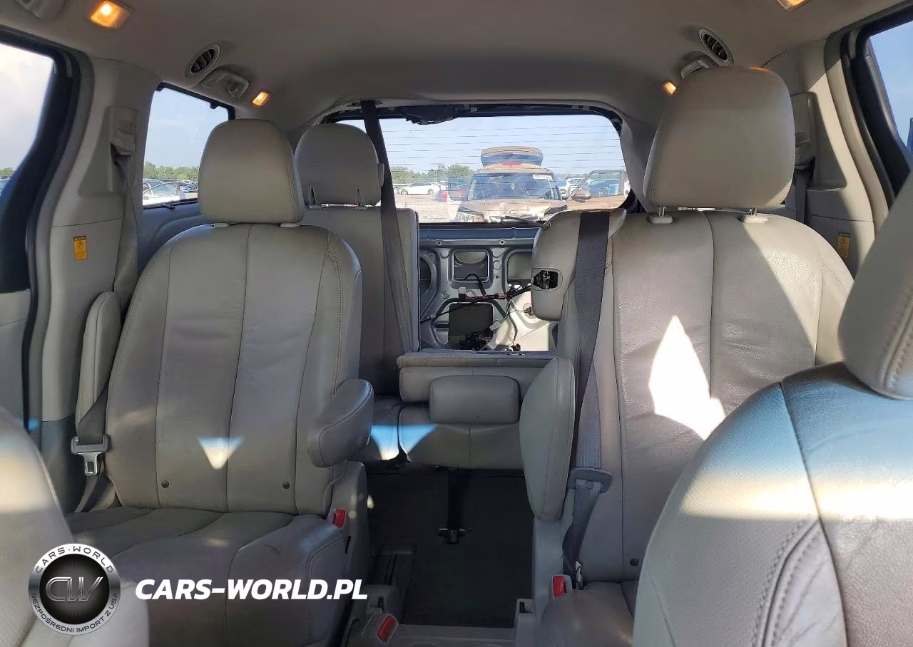 2012 Toyota Sienna Xle 8-Passenger VIN:5TDYK3DC1CS239822 - 10
