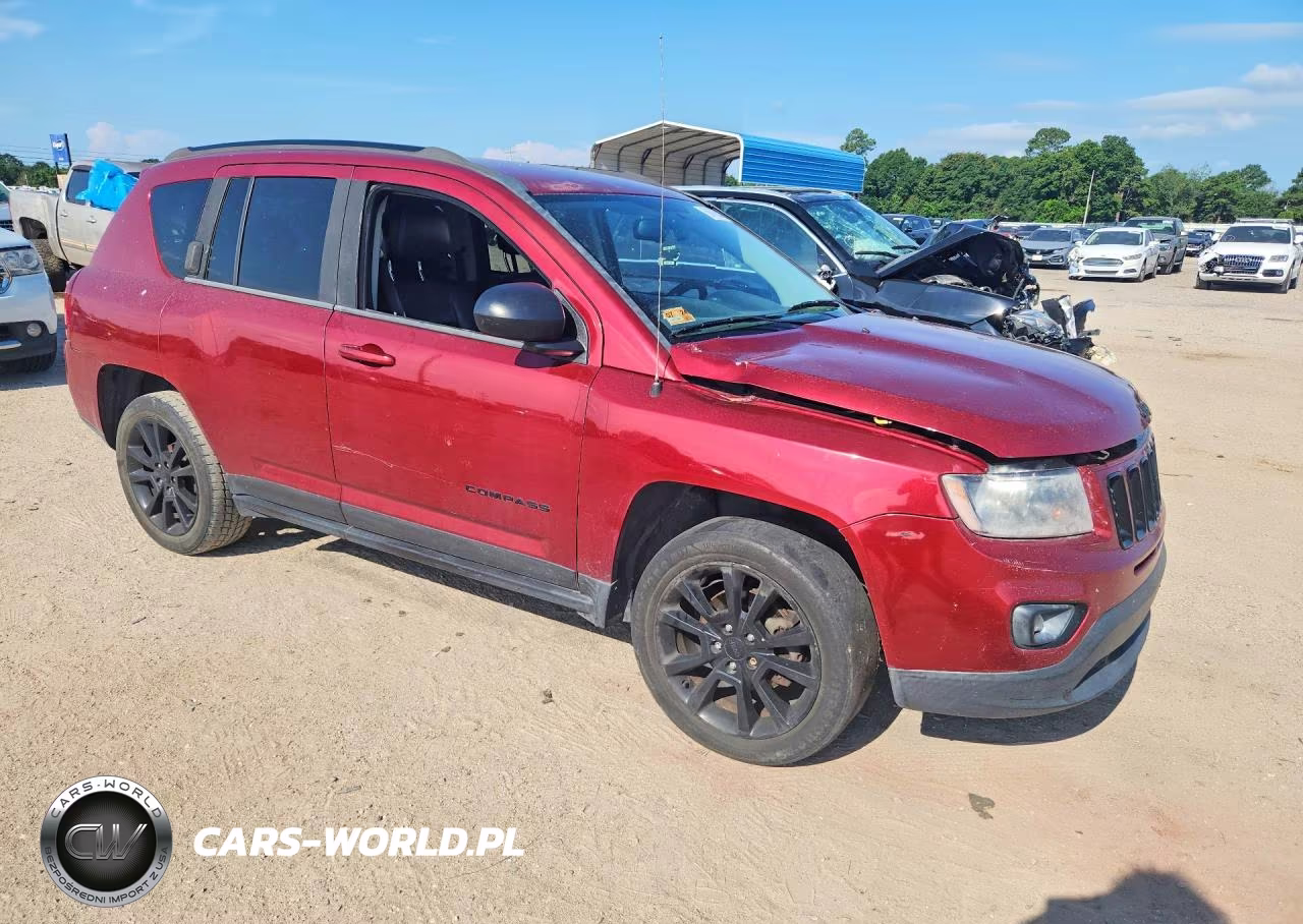 2014 Jeep Cheeroke VIN:1C4NJCBAXED769647 - 4