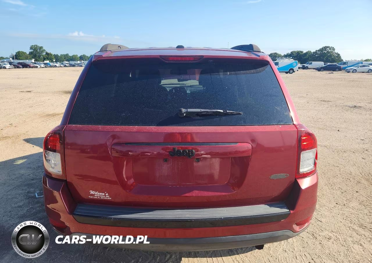 2014 Jeep Cheeroke VIN:1C4NJCBAXED769647 - 6