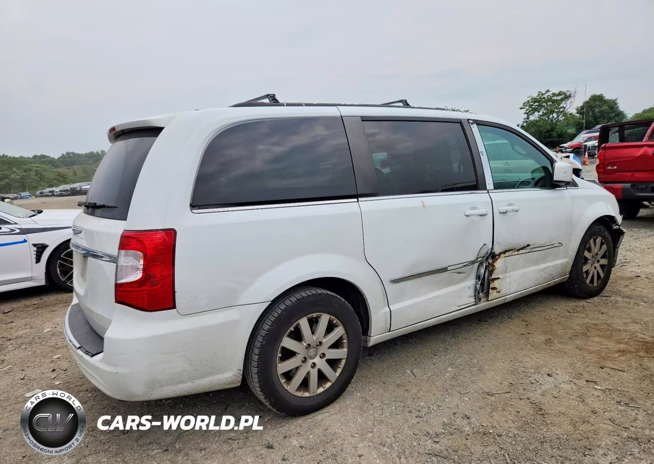 2015 Chrysler Town & Country Touring VIN:2C4RC1BG7FR707156 - 3