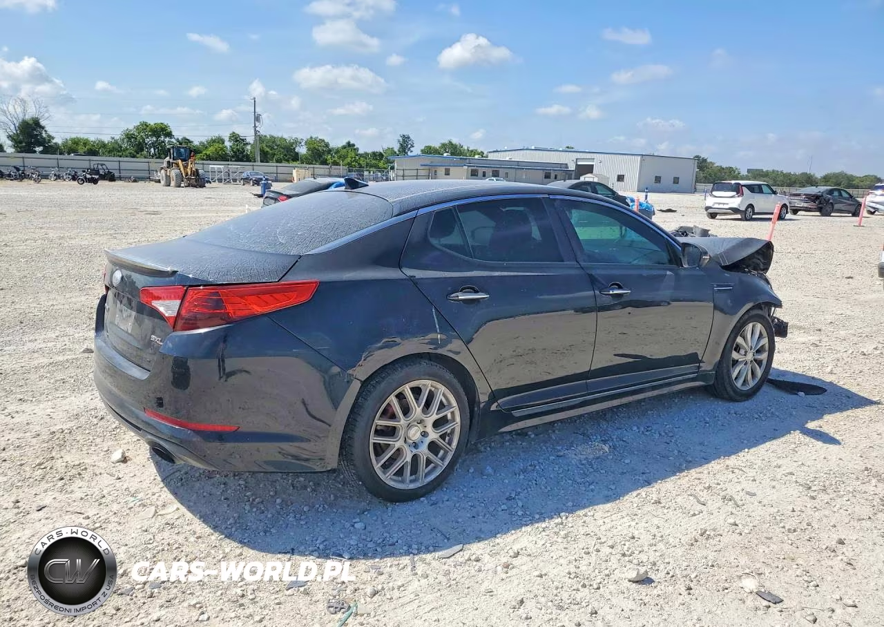 2013 Kia Optima Sx VIN:5XXGR4A63DG240761 - 3