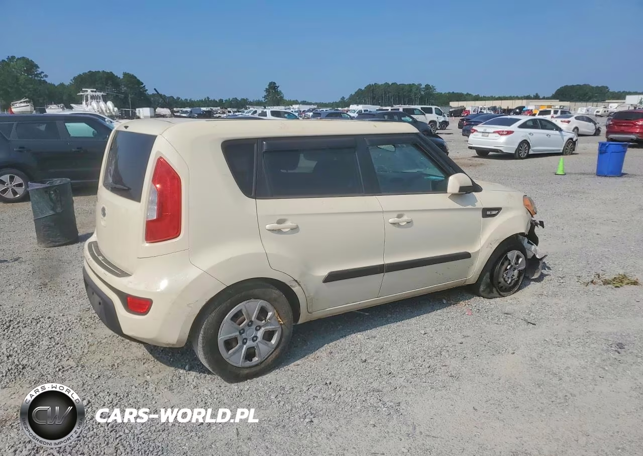 2012 Kia Soul Base VIN:KNDJT2A59C7471271 - 3
