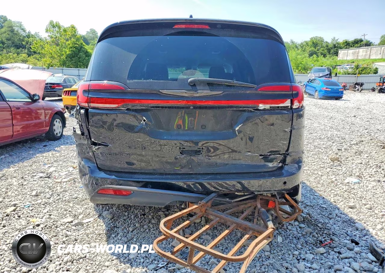 2023 Chrysler Pacifica Touring L VIN:2C4RC3BG1PR605428 - 6