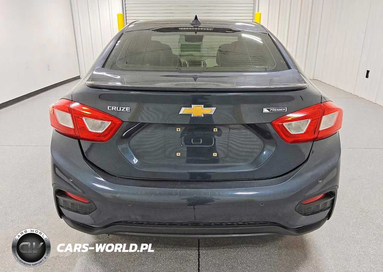 2017 Chevrolet Cruze Premier VIN:1G1BF5SMXH7147877 - 6