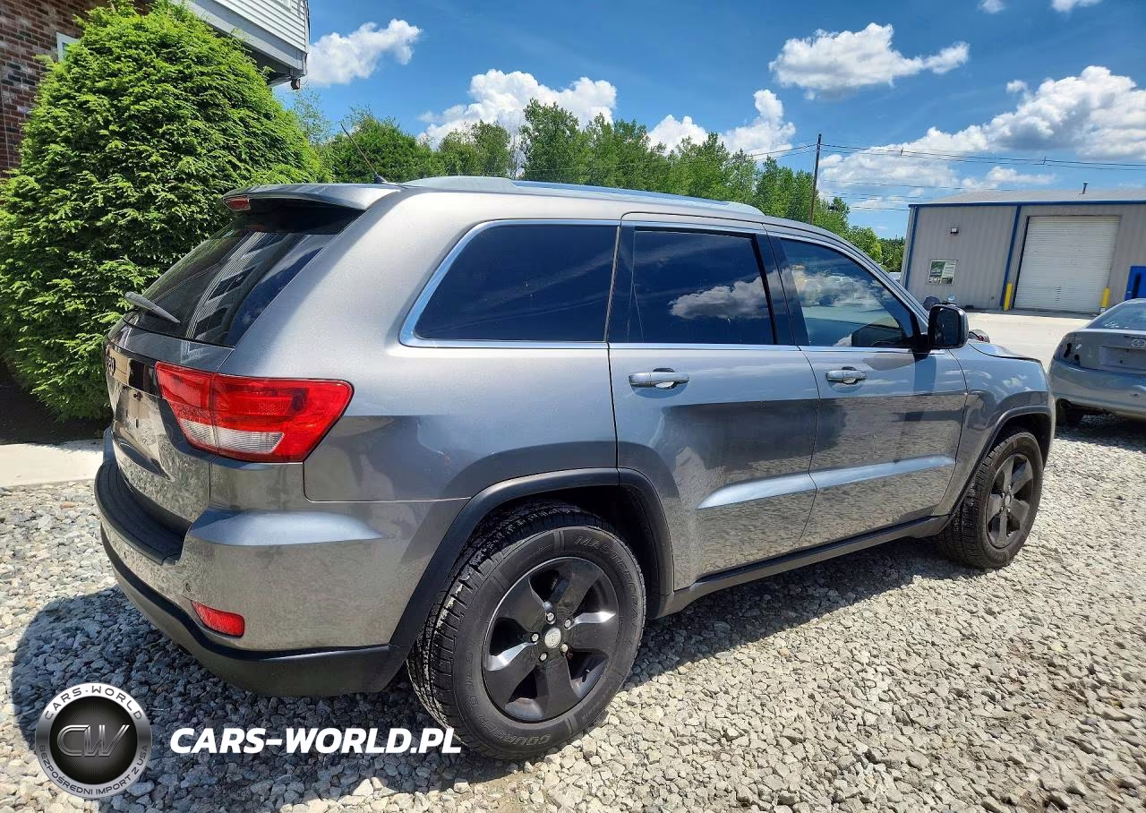 2012 Jeep Grand Cherokee Laredo VIN:1C4RJFAG8CC103463 - 3