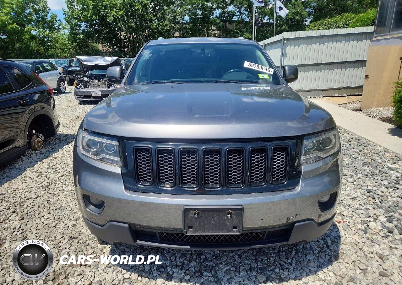 2012 Jeep Grand Cherokee Laredo VIN:1C4RJFAG8CC103463 - 5