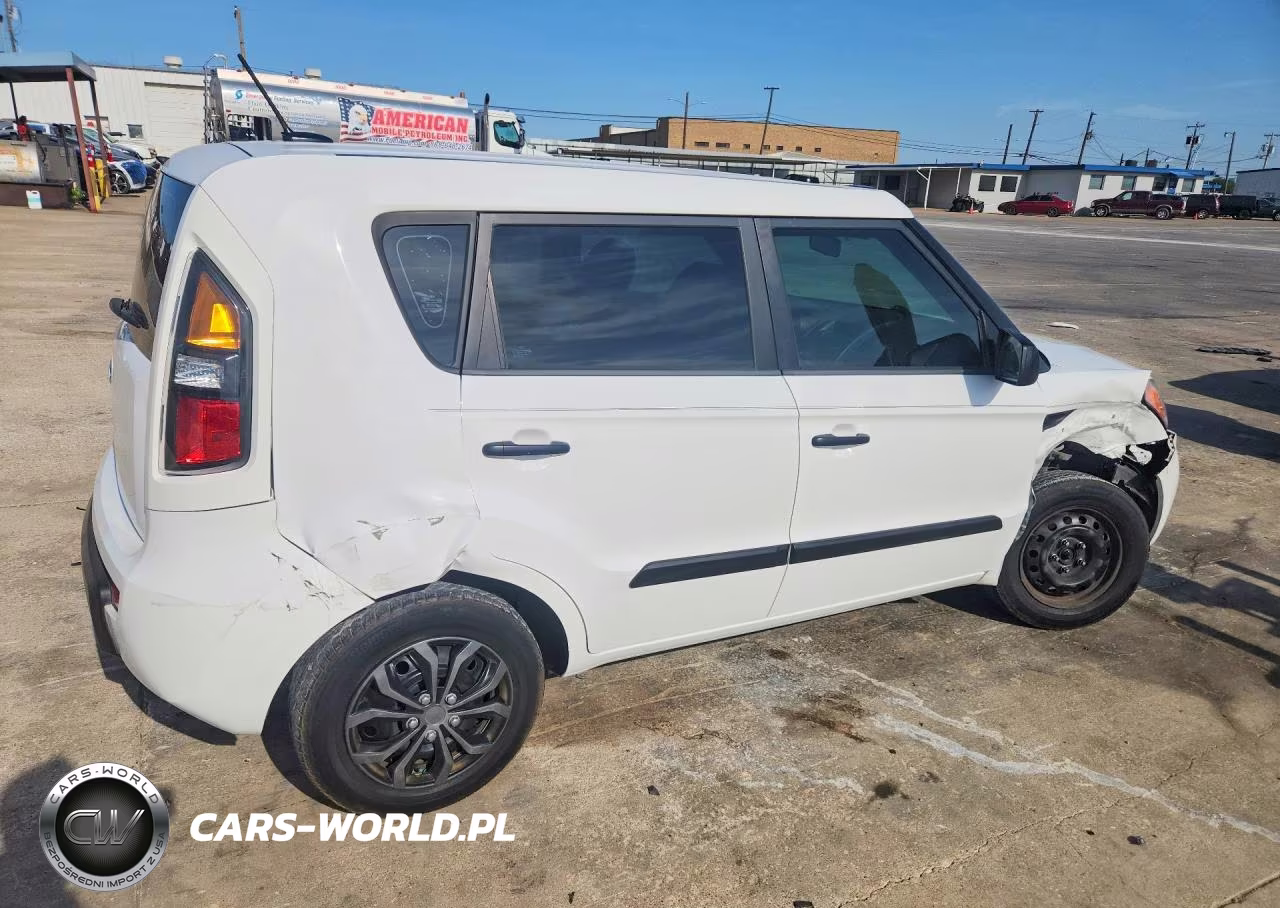 2011 Kia Soul VIN:KNDJT2A11B7717239 - 3