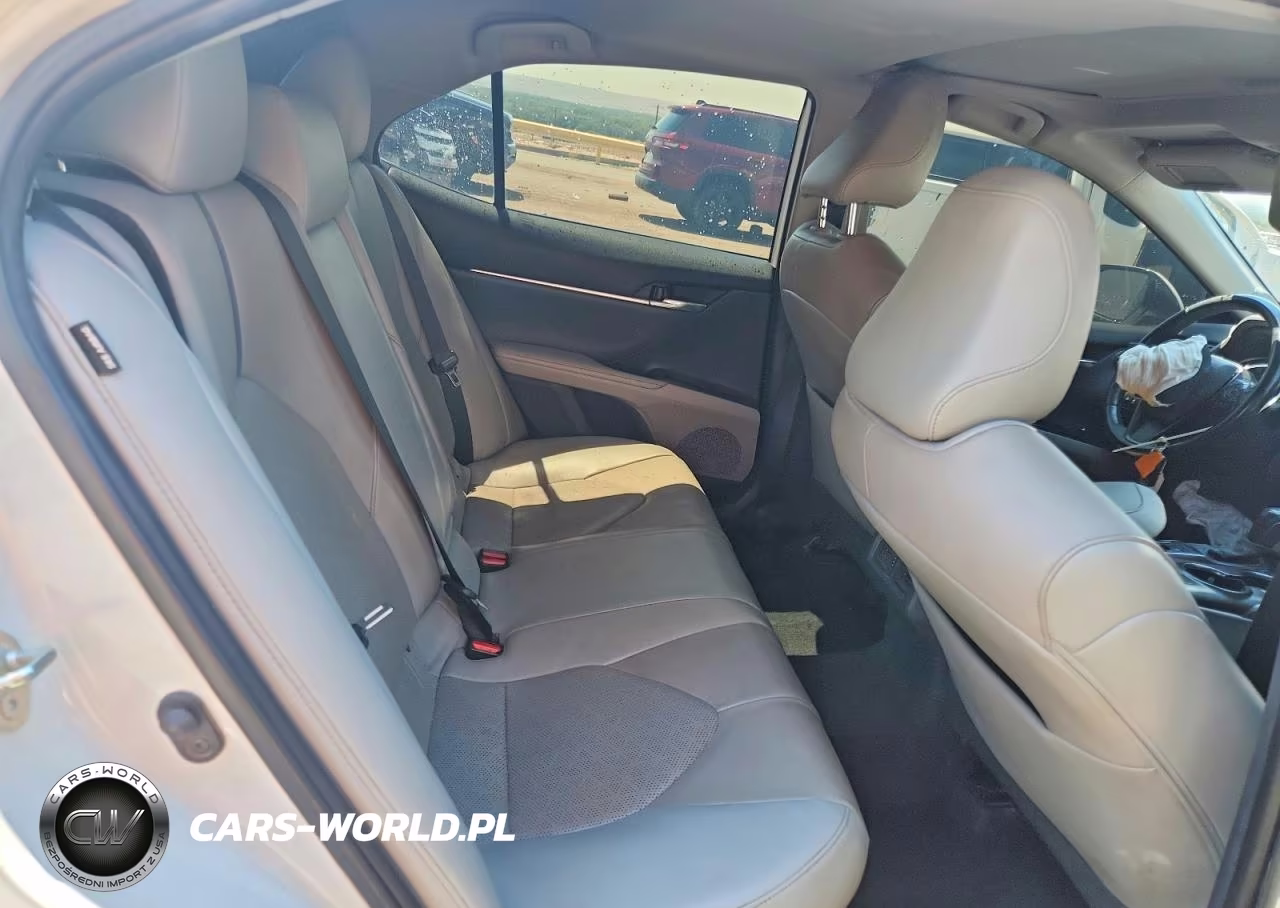 2021 Toyota Camry Xse VIN:4T1K31AKXMU031949 - 10
