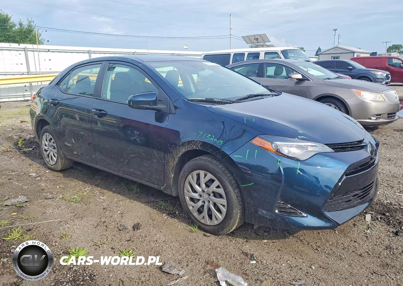 2017 Toyota Corolla Le VIN:2T1BURHE3HC959251 - 4