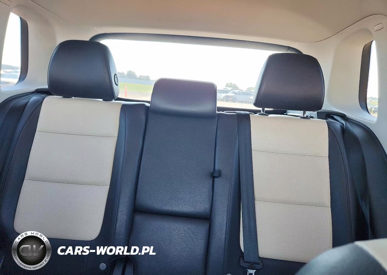 2017 Volkswagen Tiguan S VIN:WVGBV7AX5HK006452 - 10