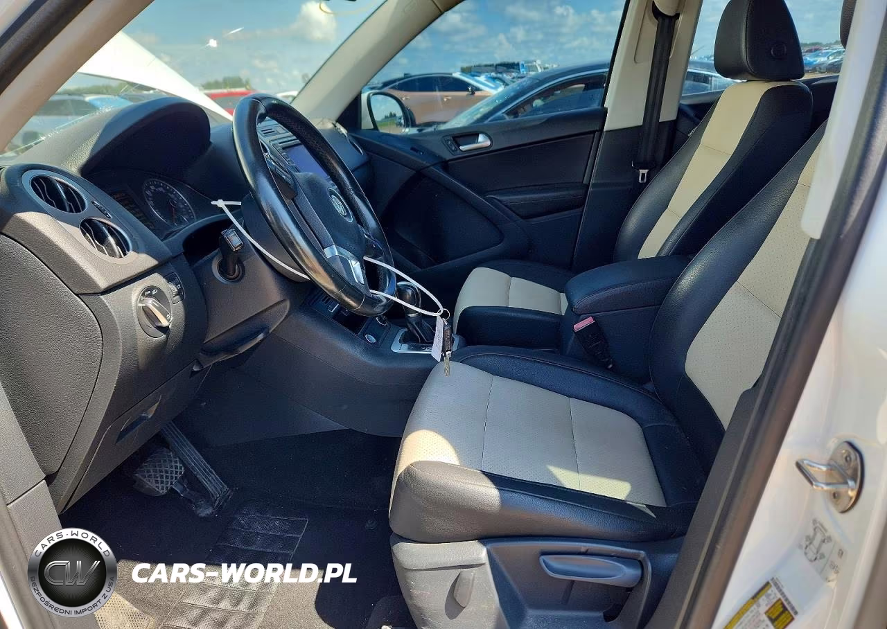 2017 Volkswagen Tiguan S VIN:WVGBV7AX5HK006452 - 7