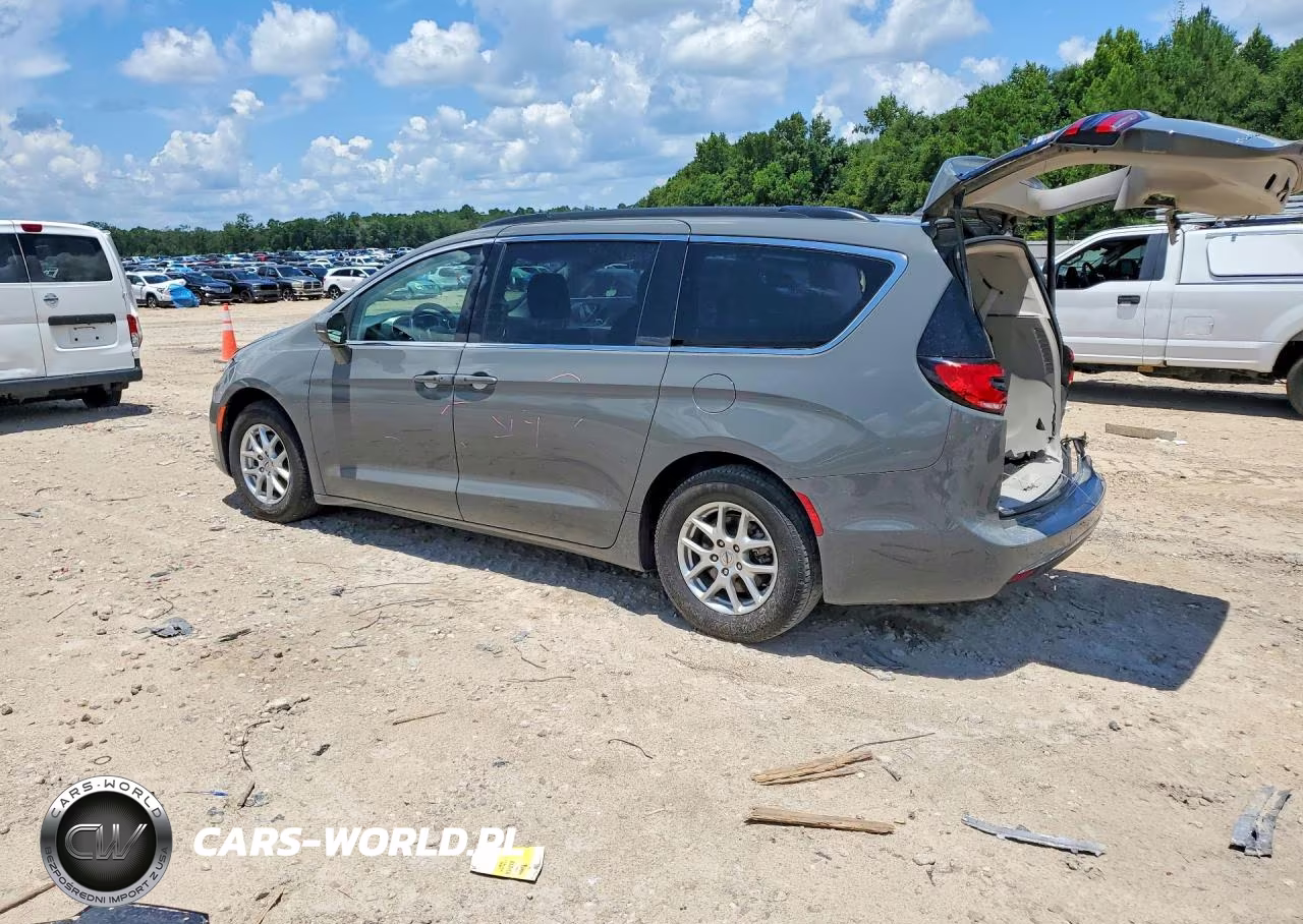 2022 Chrysler Pacifica Touring L VIN:2C4RC1BG7NR185904 - 2