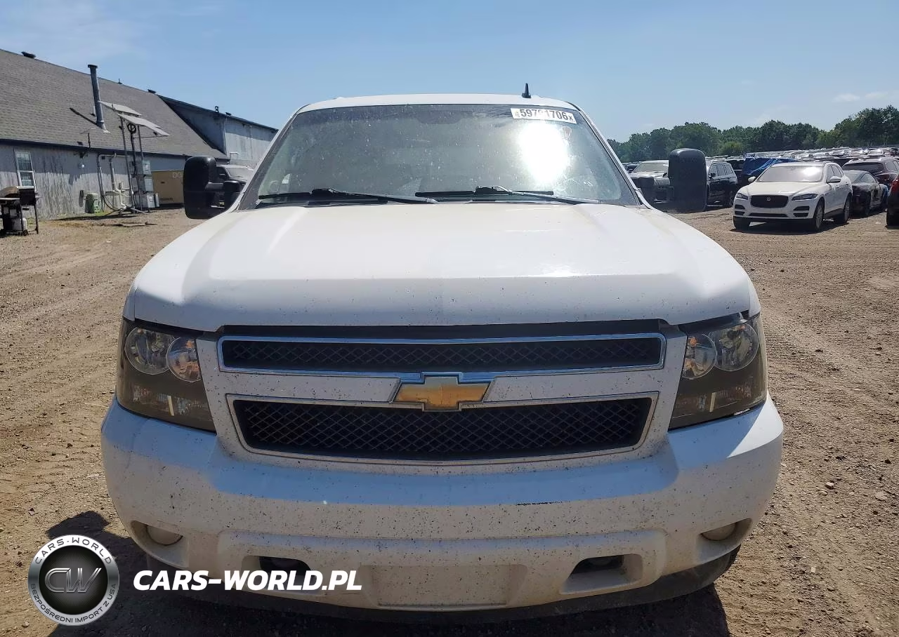 2011 Chevrolet Suburban K1500 Lt VIN:1GNSKJE39BR388816 - 5