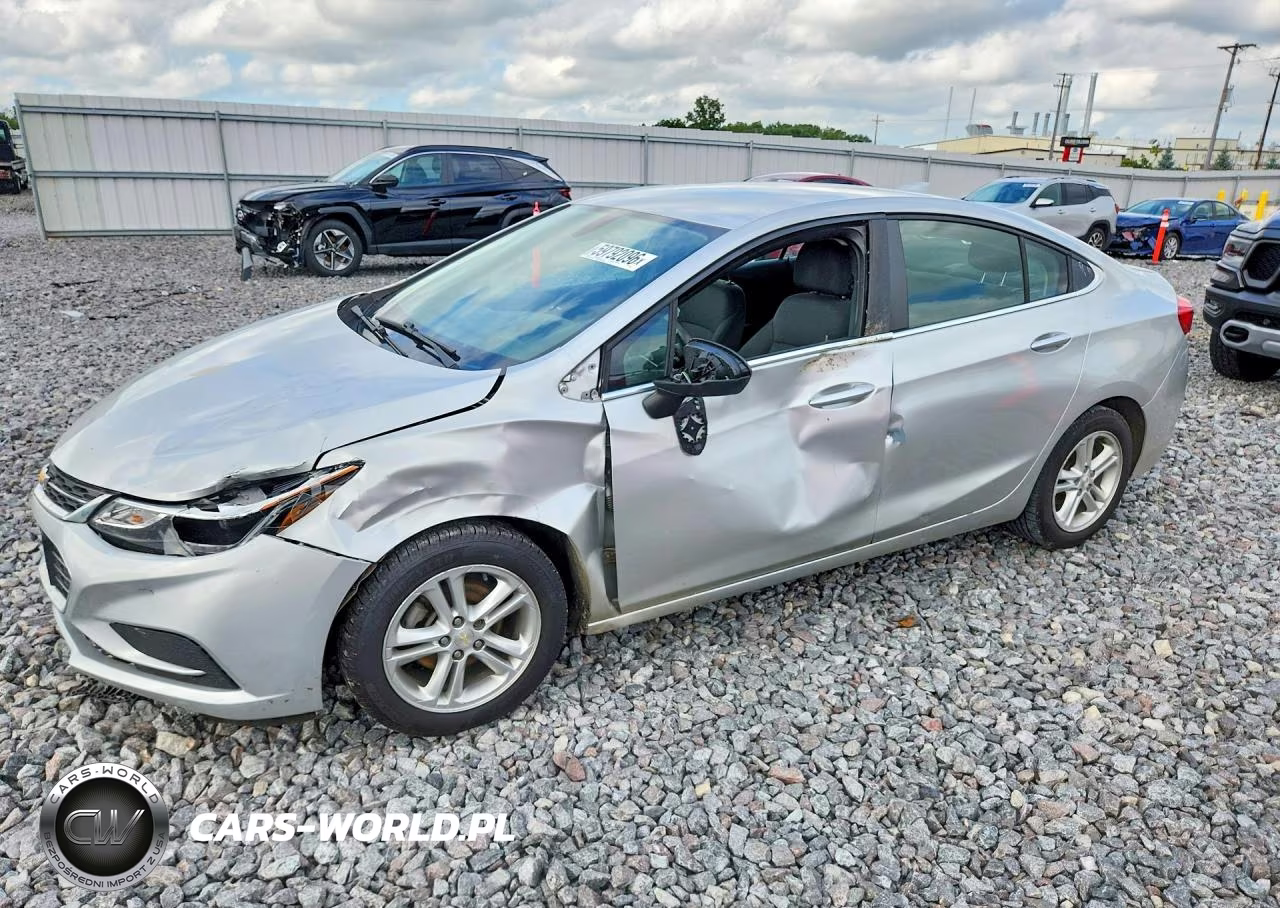 2018 Chevrolet Cruze Lt – zdjęcie 1 z 13
