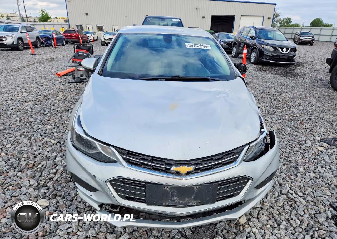 2018 Chevrolet Cruze Lt VIN:1G1BE5SM9J7180376 - 5