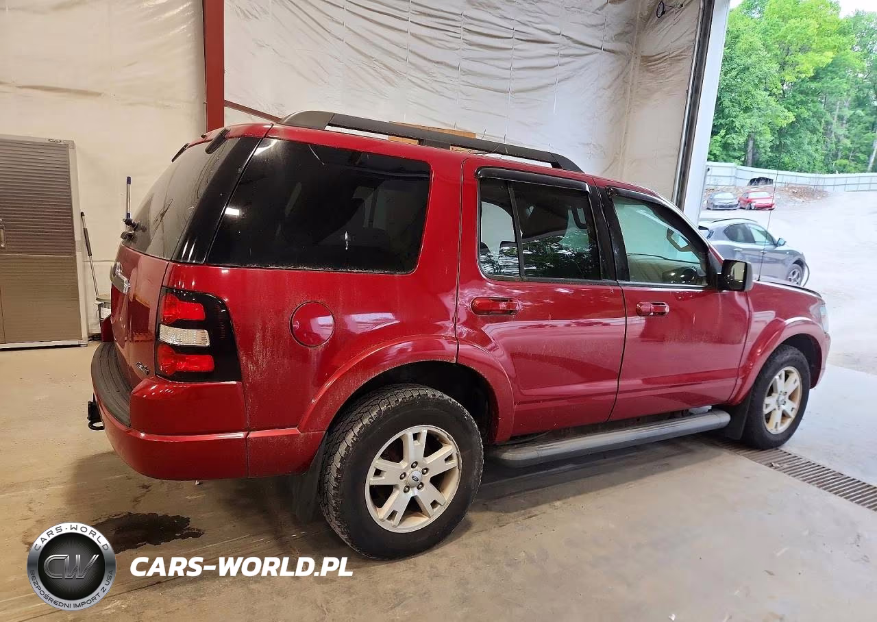 2010 Ford Explorer Xlt VIN:1FMEU7DE0AUA19842 - 3