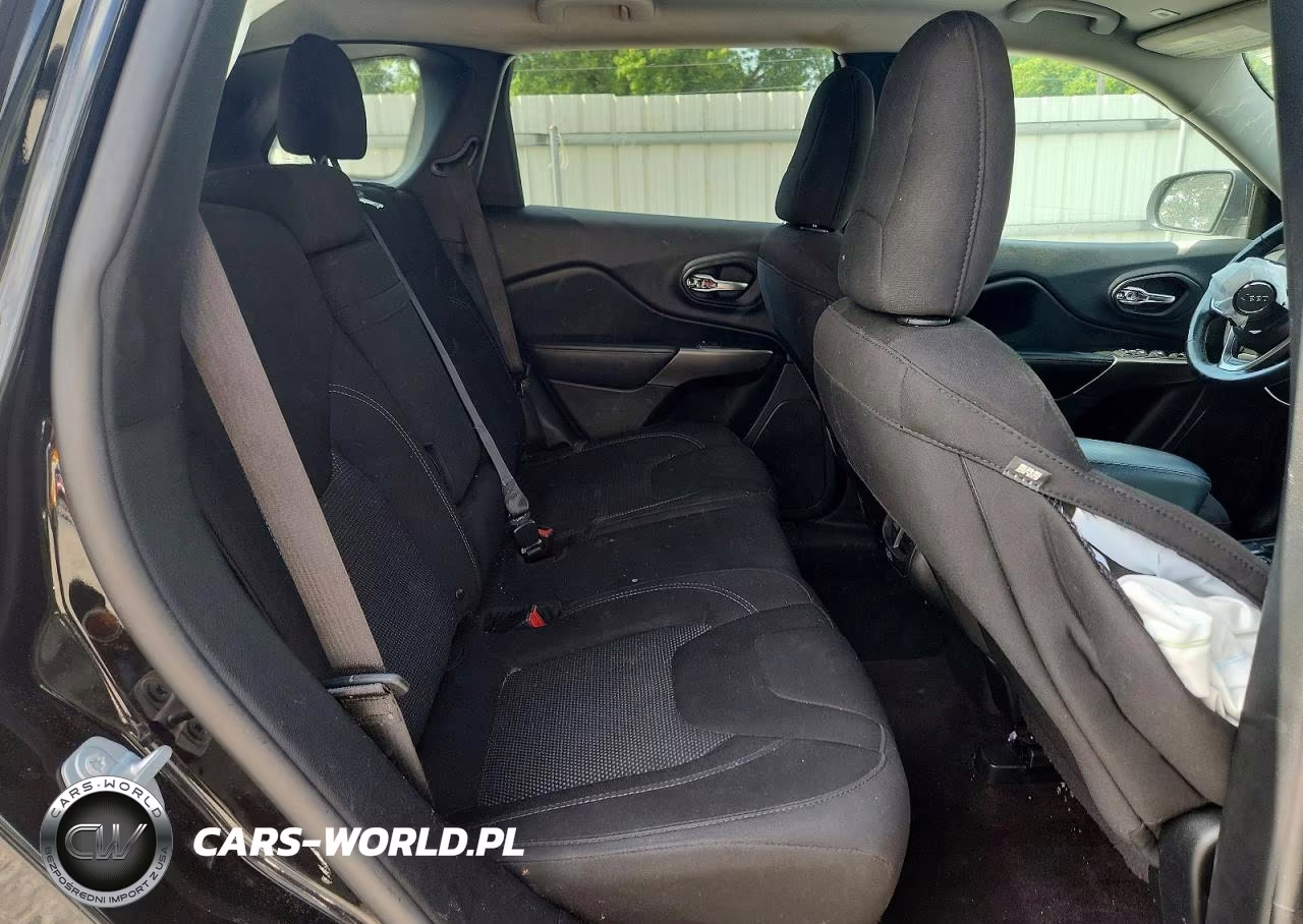 2019 Jeep Cherokee Latitude VIN:1C4PJMCB7KD252825 - 11