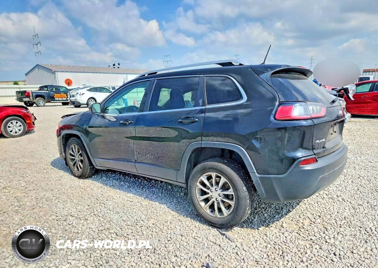 2019 Jeep Cherokee Latitude VIN:1C4PJMCB7KD252825 - 2