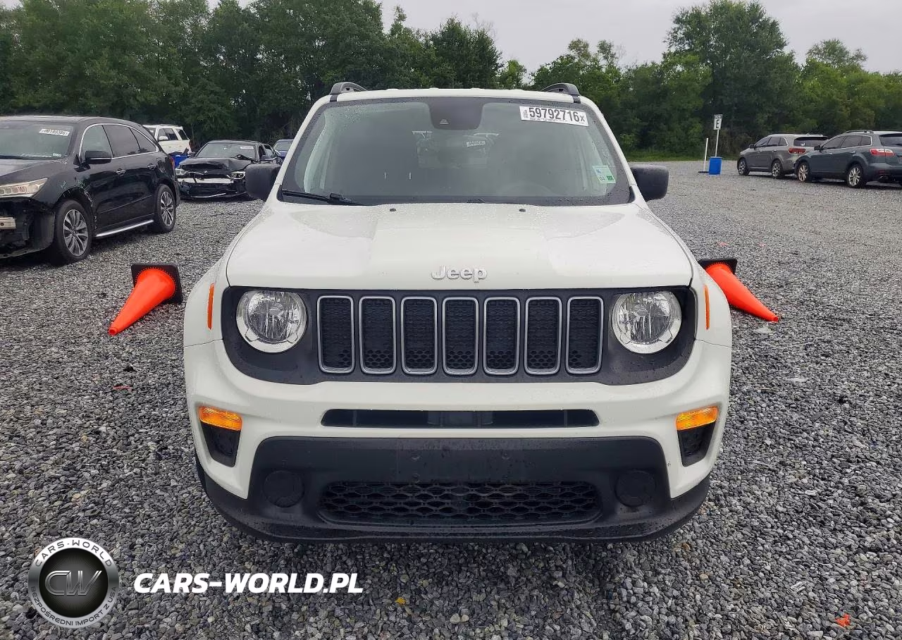 2023 Jeep Renegade Latitude VIN:ZACNJDB14PPP70381 - 5