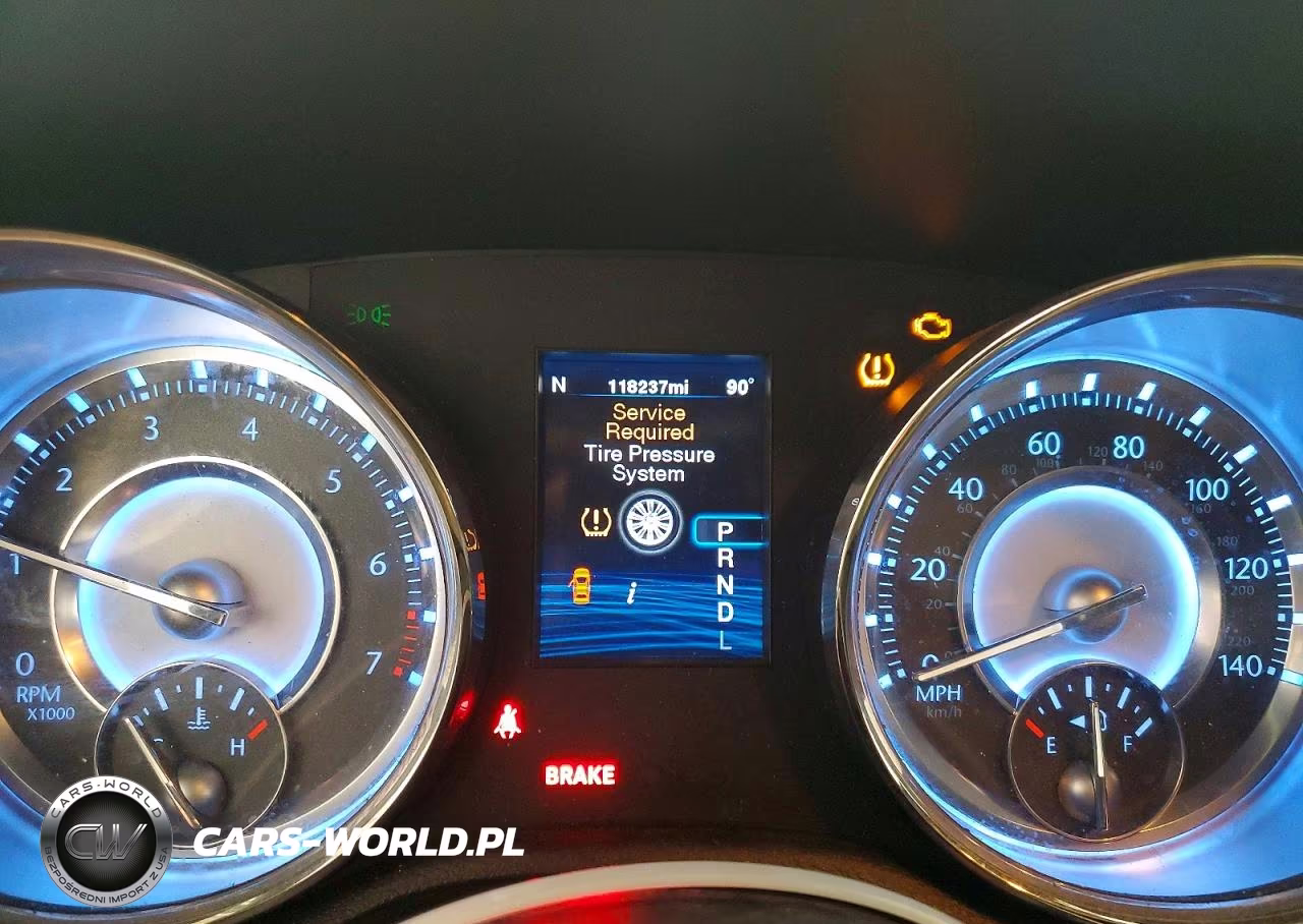 2012 Chrysler 300 Limited VIN:2C3CCACG2CH175549 - 9