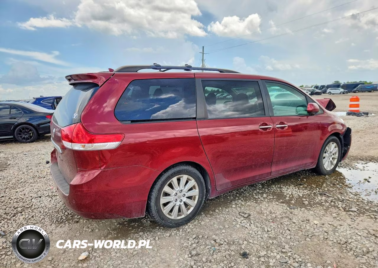 2012 Toyota Sienna Limited 7-Passenger VIN:5TDYK3DC0CS207962 - 3