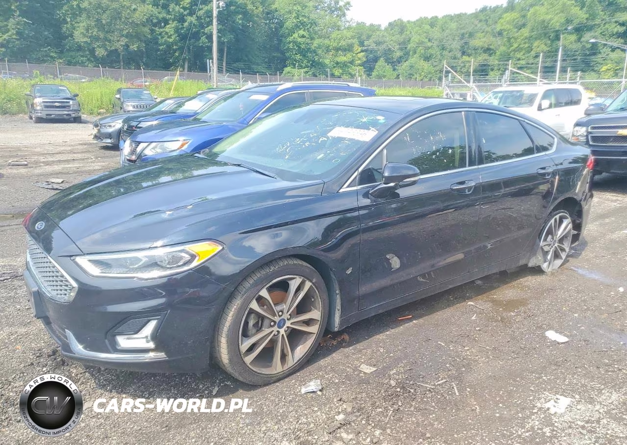 2019 Ford Fusion Titanium – zdjęcie 1 z 12