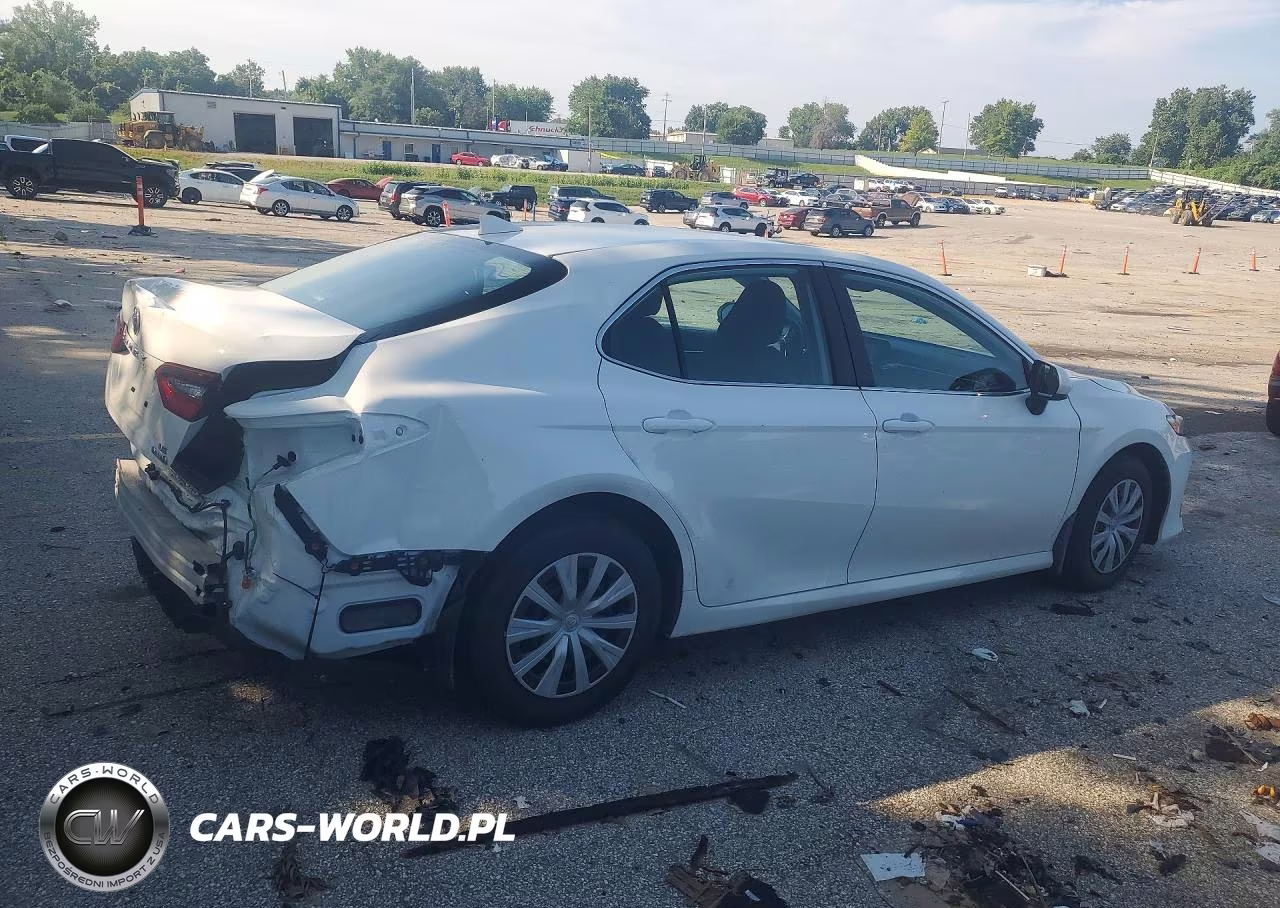 2023 Toyota Camry Le VIN:4T1C31AK5PU057898 - 3