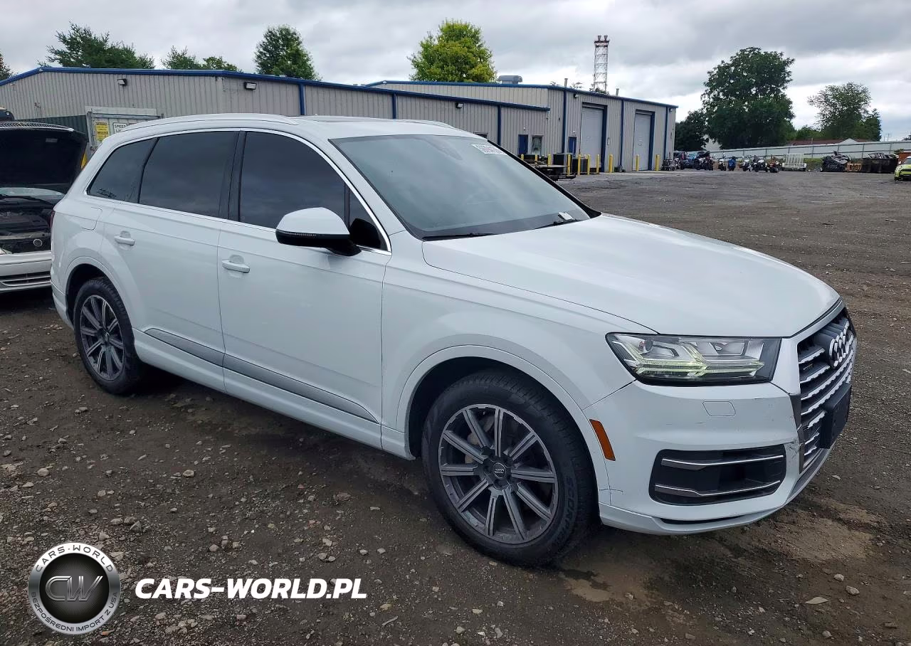 2017 Audi Q7 Premium Plus VIN:WA1LAAF78HD029748 - 4