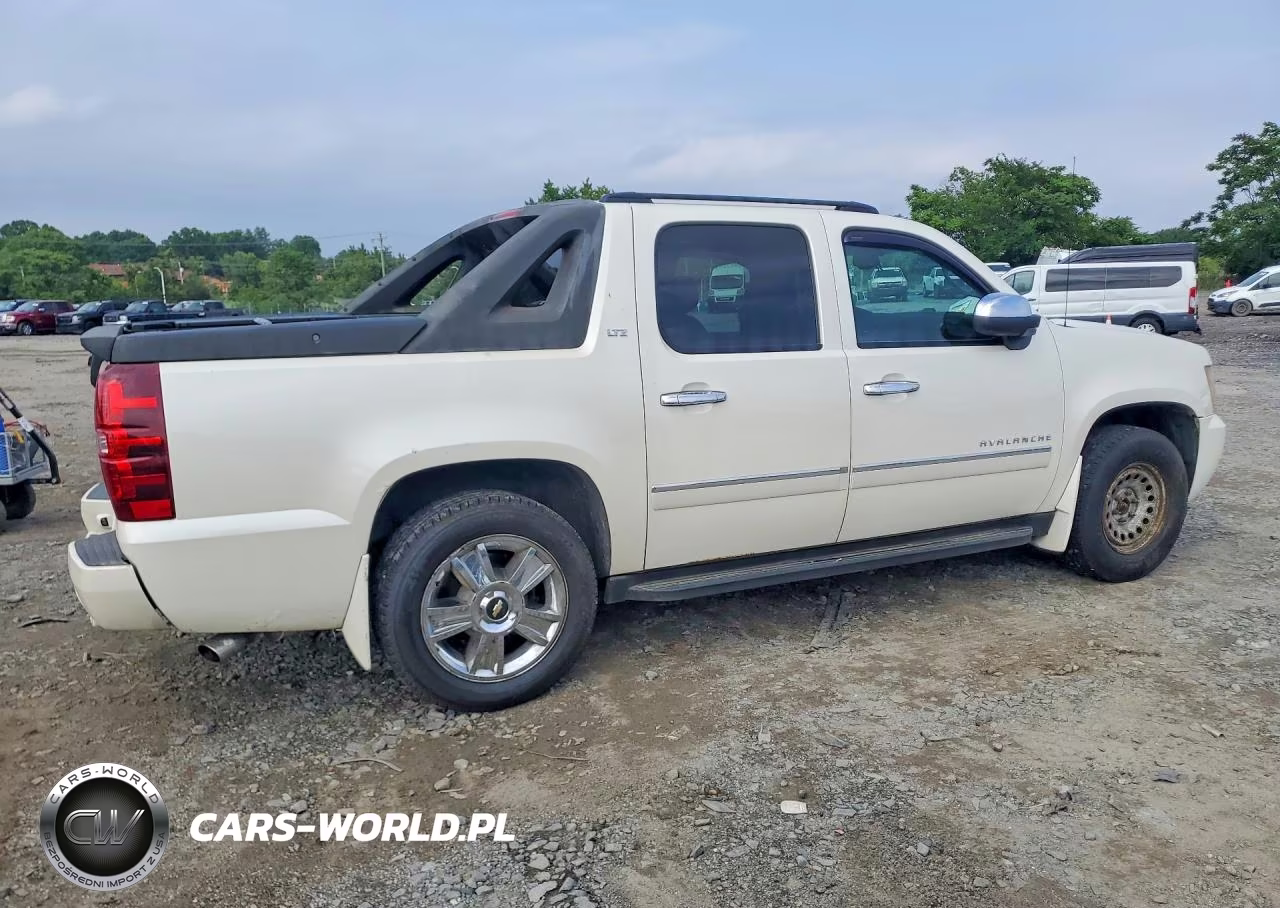 2010 Chevrolet Avalanche Ltz VIN:3GNVKGE00AG228733 - 3