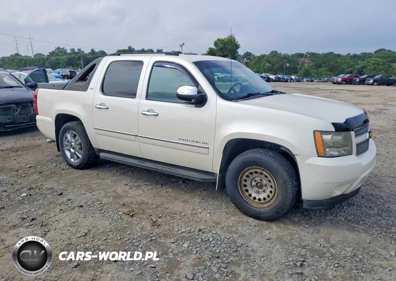 2010 Chevrolet Avalanche Ltz VIN:3GNVKGE00AG228733 - 4
