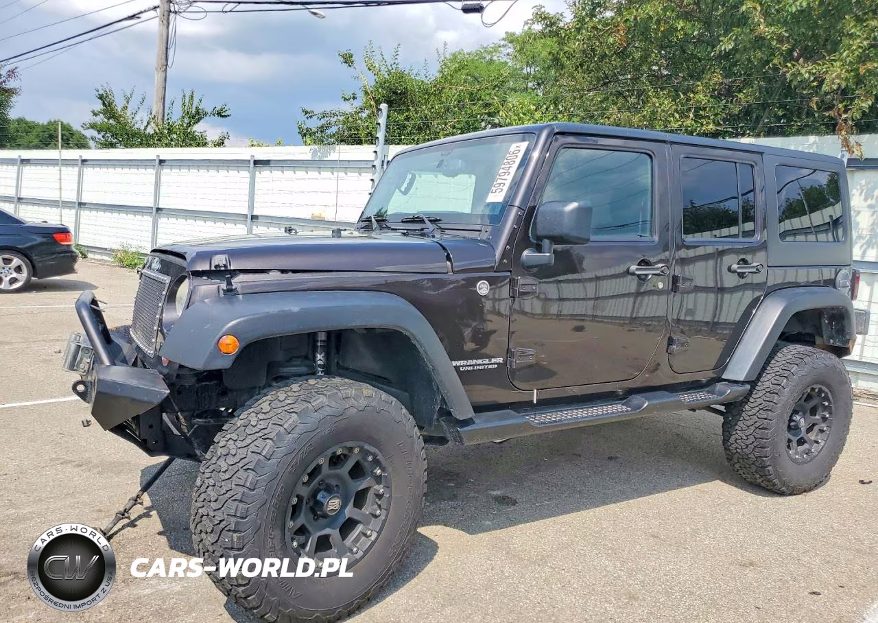2013 Jeep Wrangler Unlimited Sport – zdjęcie 1 z 13