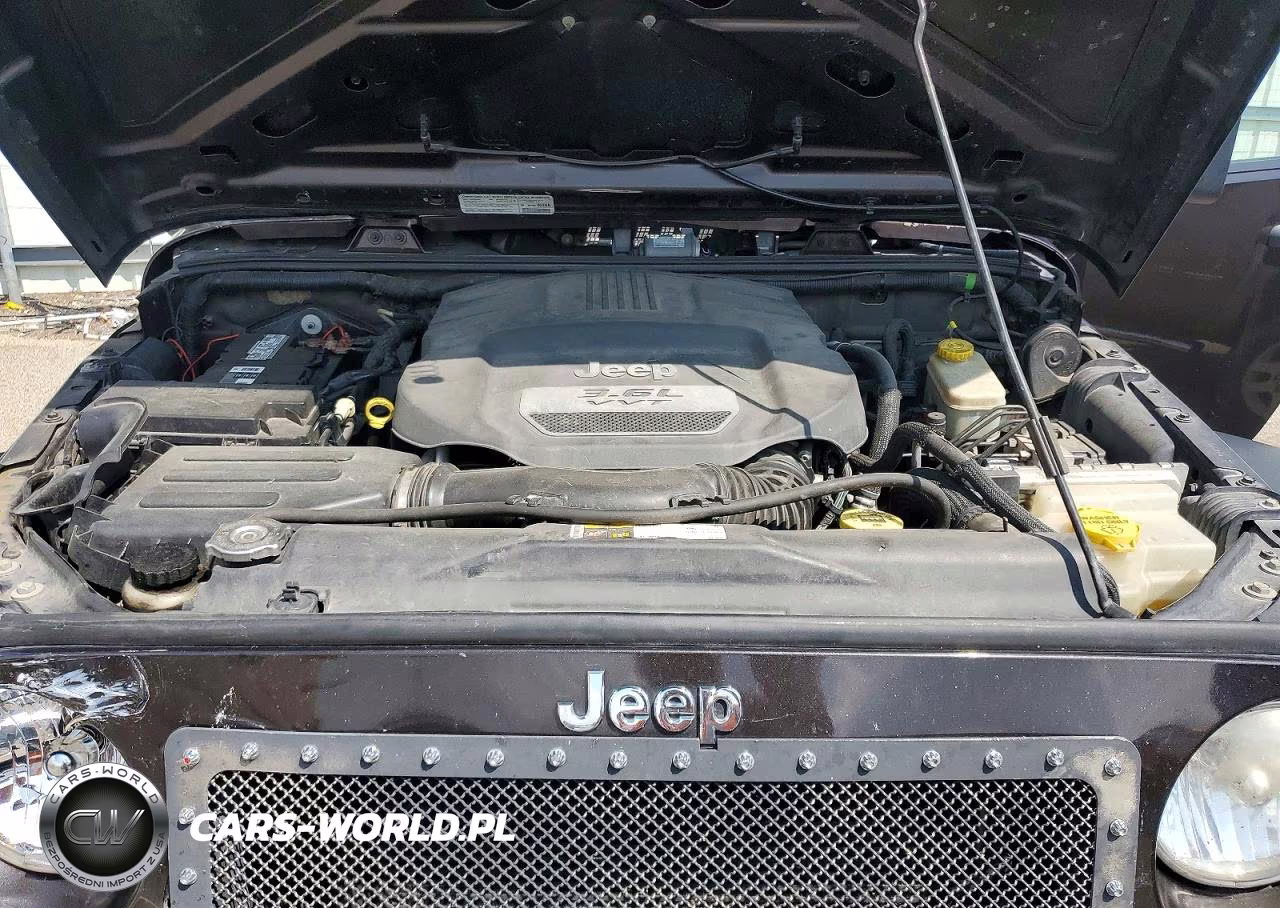 2013 Jeep Wrangler Unlimited Sport VIN:1C4HJWDG7DL682275 - 12