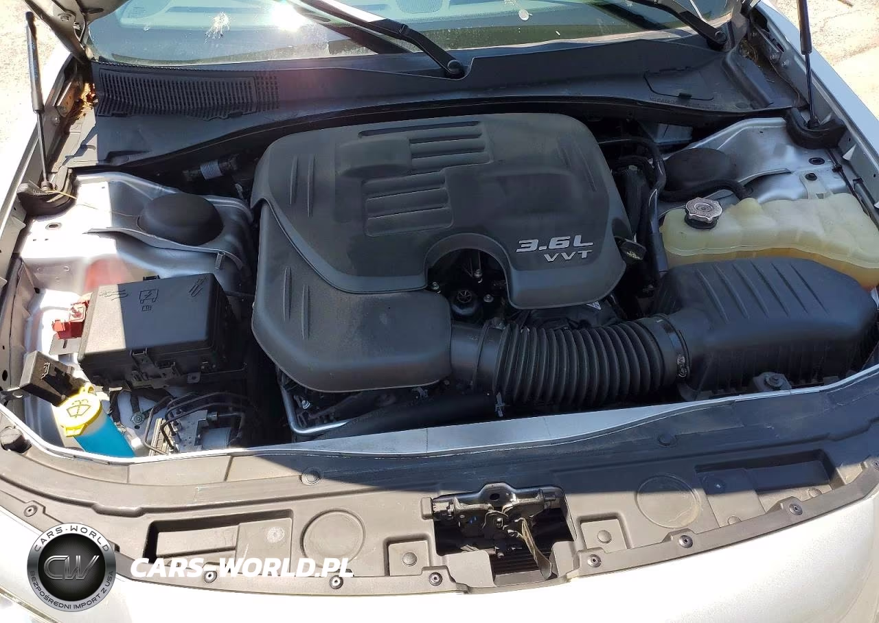 2019 Chrysler 300 Limited VIN:2C3CCAKG9KH627044 - 11