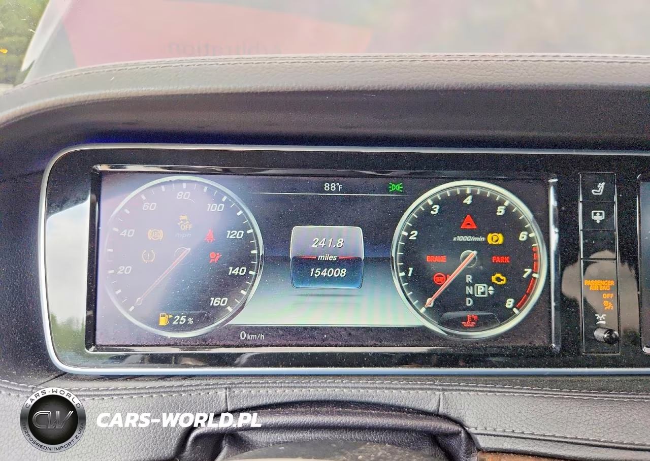 2016 Mercedes-Benz S 550 4Matic VIN:WDDUG8FBXGA232605 - 9