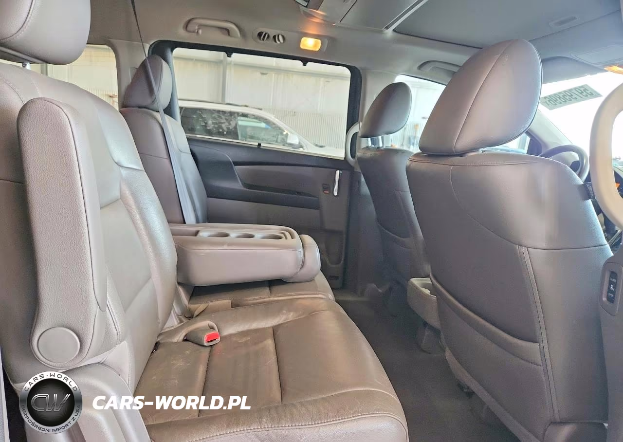 2014 Honda Odyssey Touring VIN:5FNRL5H90EB079516 - 11
