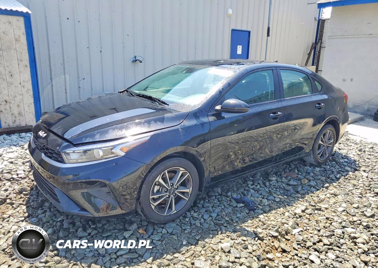 2024 Kia Forte Lxs – zdjęcie 1 z 12