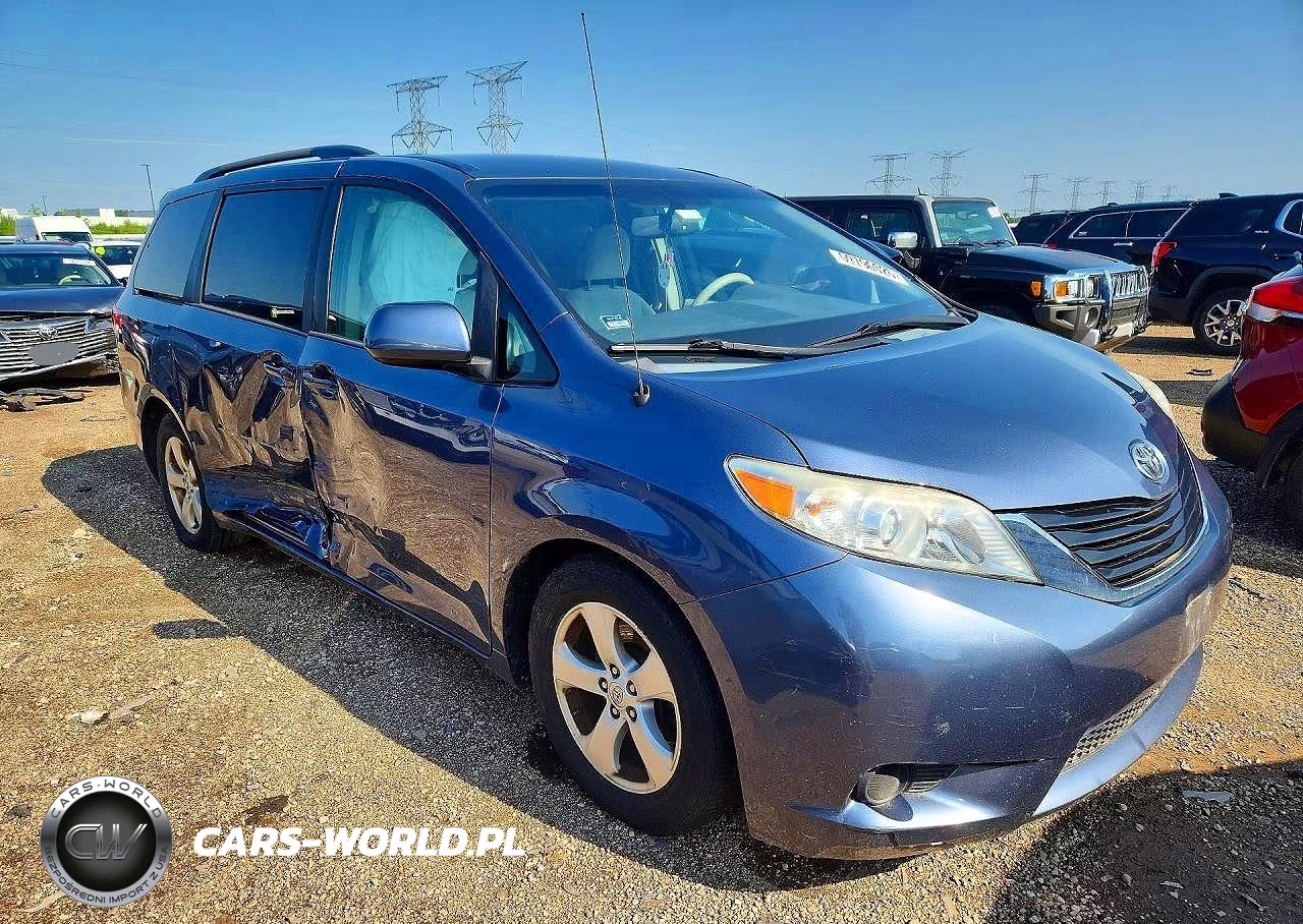 2014 Toyota Sienna Le VIN:5TDKK3DC3ES526815 - 4