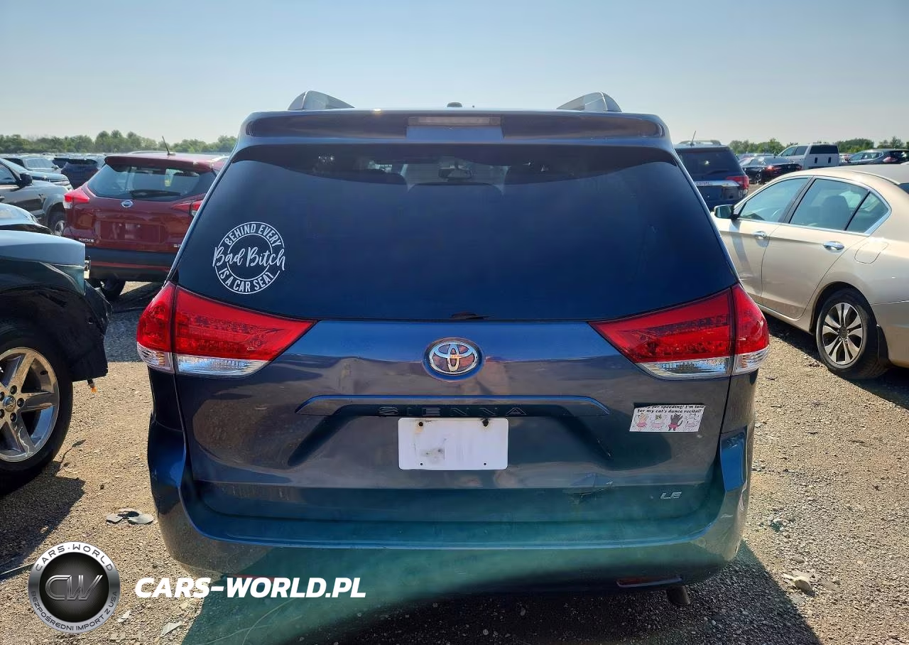 2014 Toyota Sienna Le VIN:5TDKK3DC3ES526815 - 6